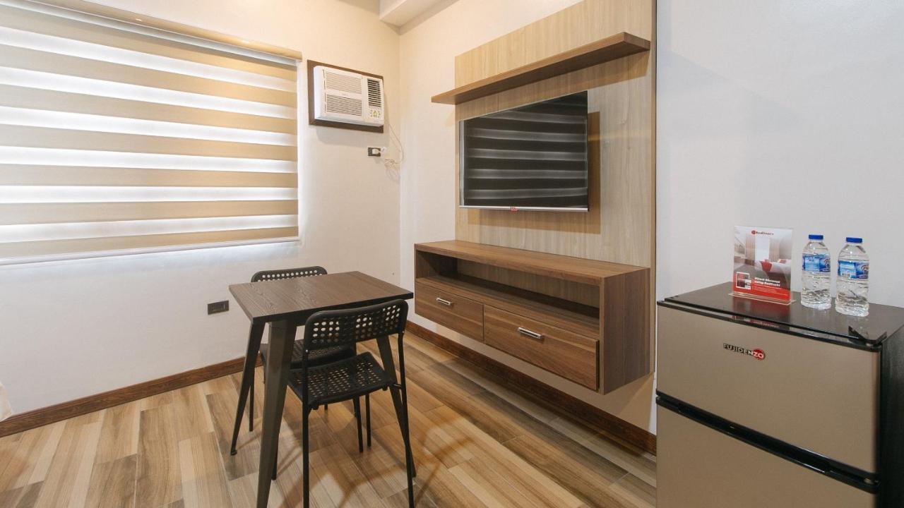 Reddoorz Plus @ Bez Tower And Residences San Juan San Juan  Dış mekan fotoğraf