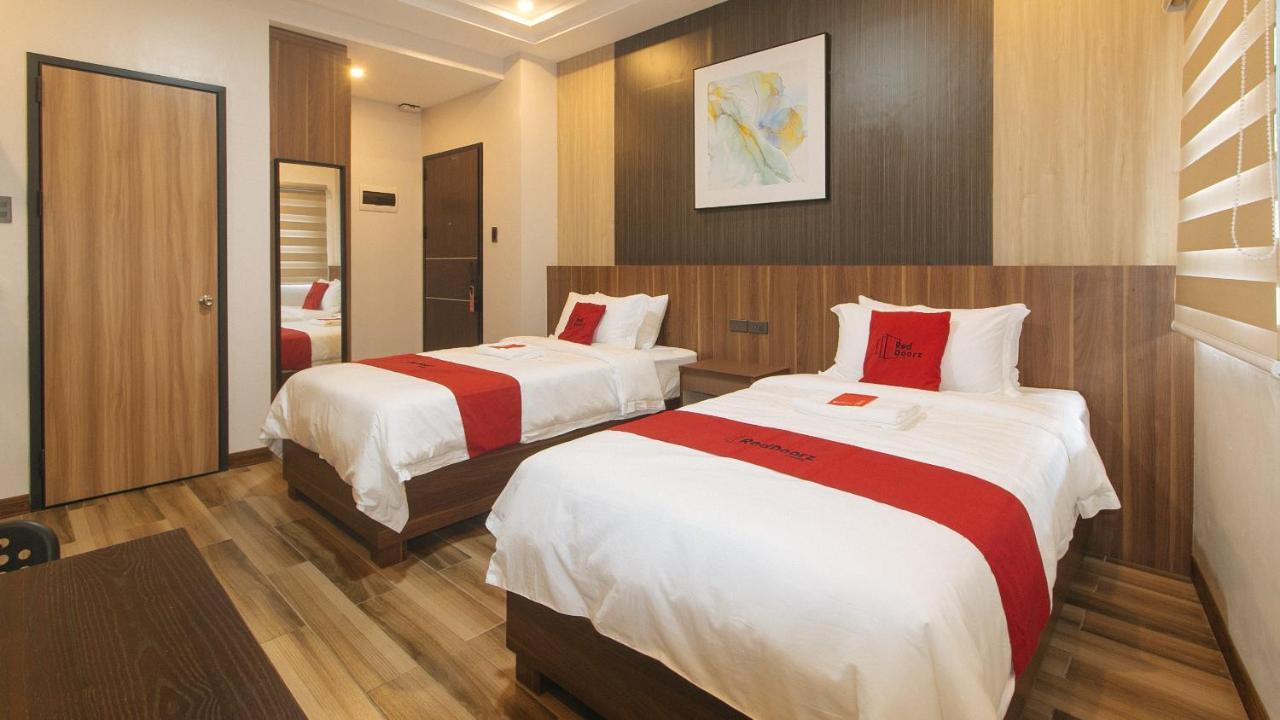Reddoorz Plus @ Bez Tower And Residences San Juan San Juan  Dış mekan fotoğraf