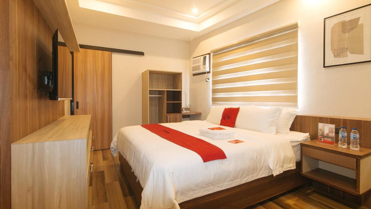 Reddoorz Plus @ Bez Tower And Residences San Juan San Juan  Dış mekan fotoğraf