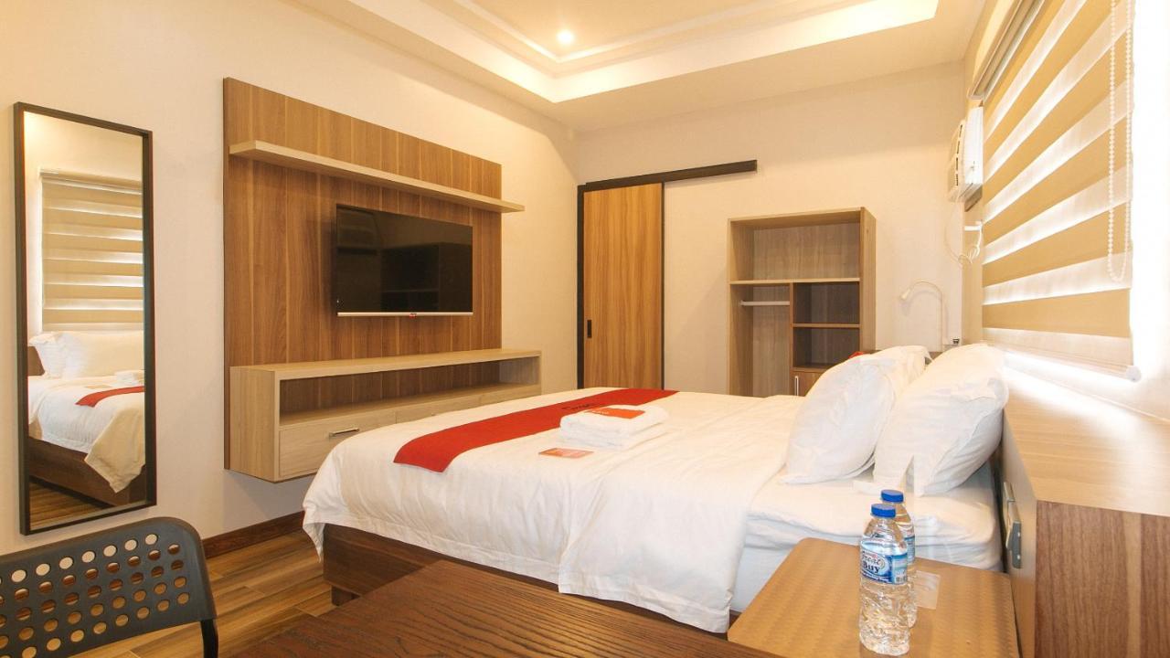 Reddoorz Plus @ Bez Tower And Residences San Juan San Juan  Dış mekan fotoğraf