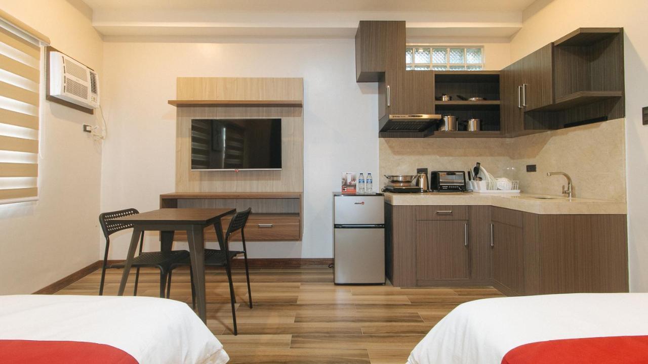 Reddoorz Plus @ Bez Tower And Residences San Juan San Juan  Dış mekan fotoğraf