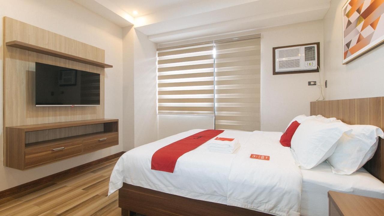 Reddoorz Plus @ Bez Tower And Residences San Juan San Juan  Dış mekan fotoğraf