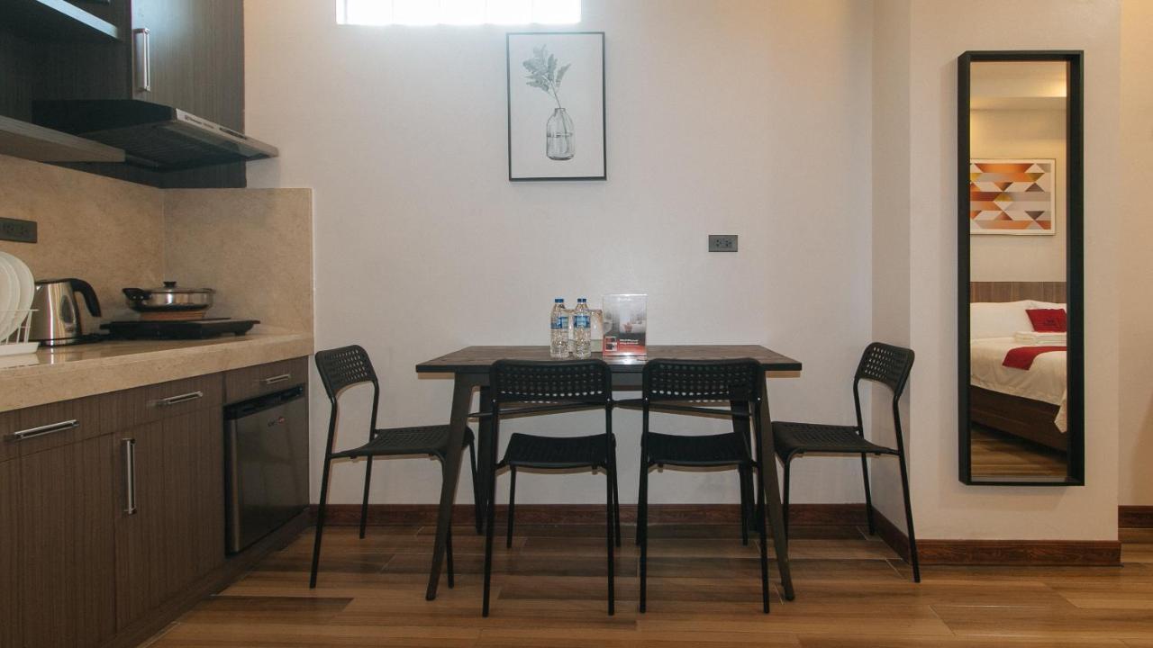 Reddoorz Plus @ Bez Tower And Residences San Juan San Juan  Dış mekan fotoğraf