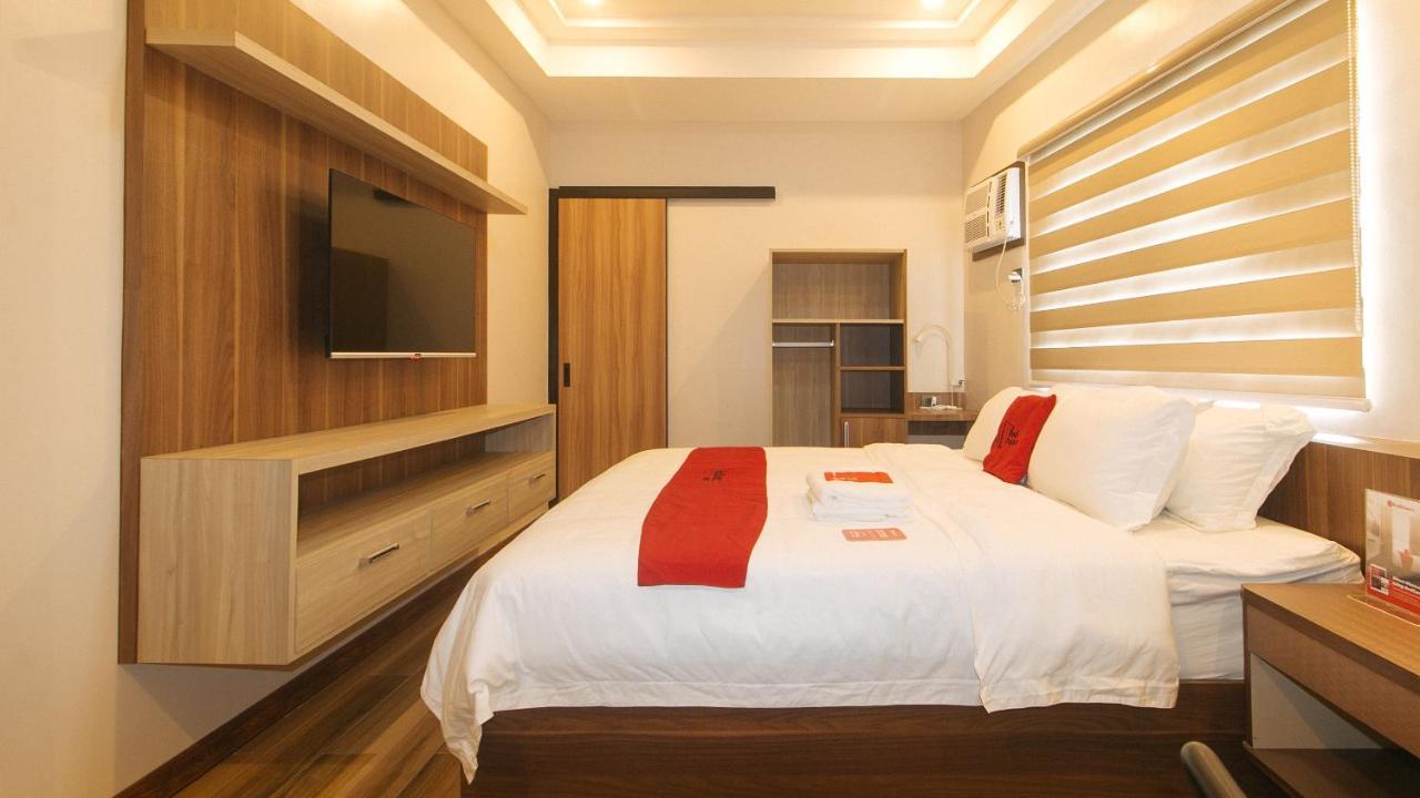 Reddoorz Plus @ Bez Tower And Residences San Juan San Juan  Dış mekan fotoğraf