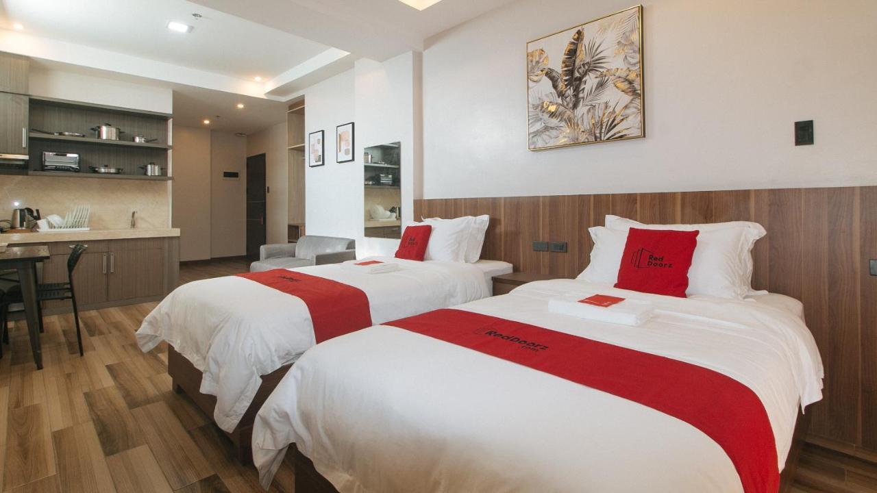 Reddoorz Plus @ Bez Tower And Residences San Juan San Juan  Dış mekan fotoğraf