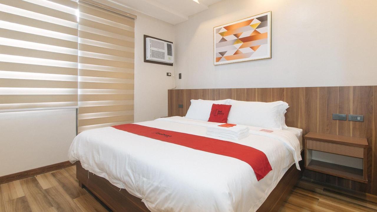 Reddoorz Plus @ Bez Tower And Residences San Juan San Juan  Dış mekan fotoğraf